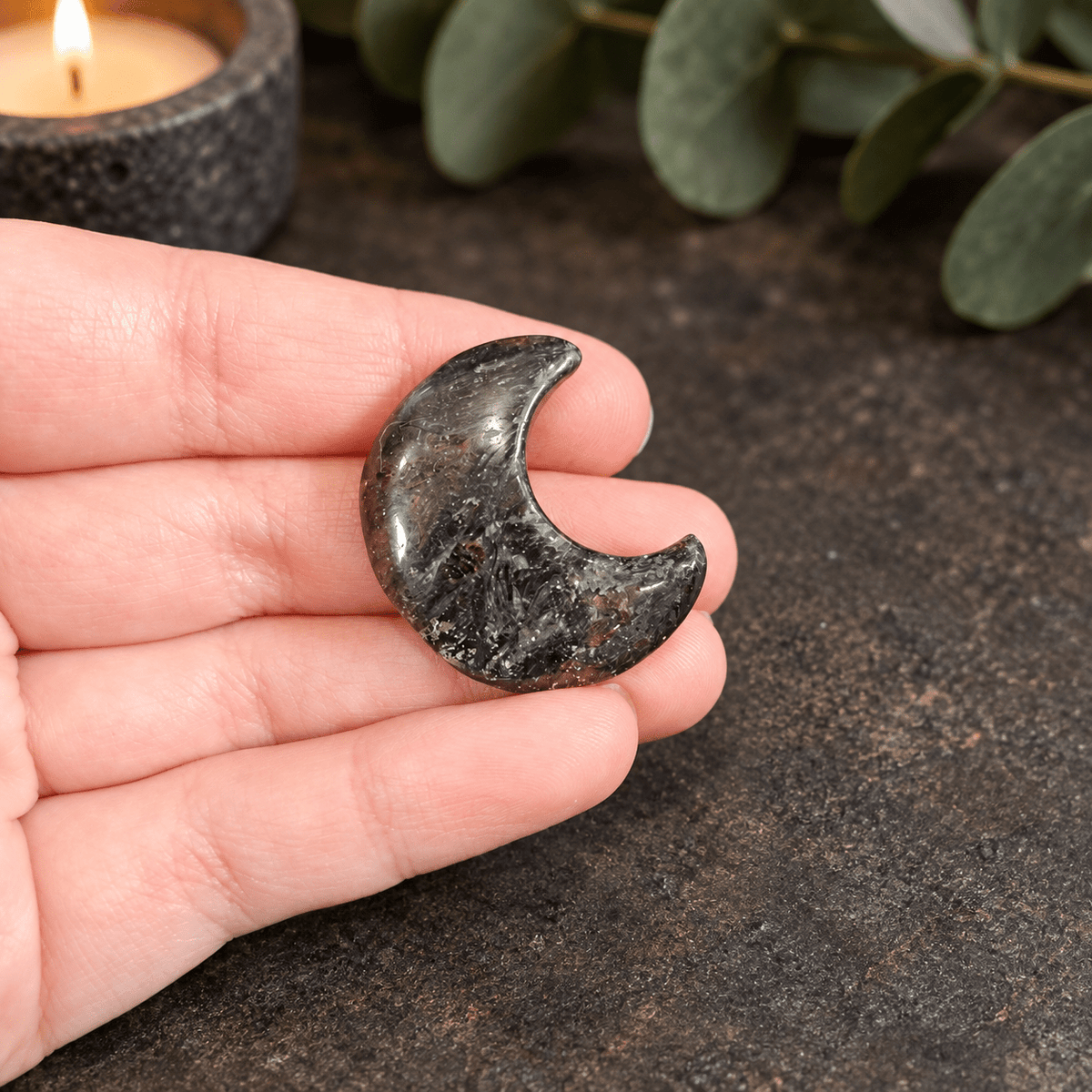 3cm Garnet Gemstone Moon