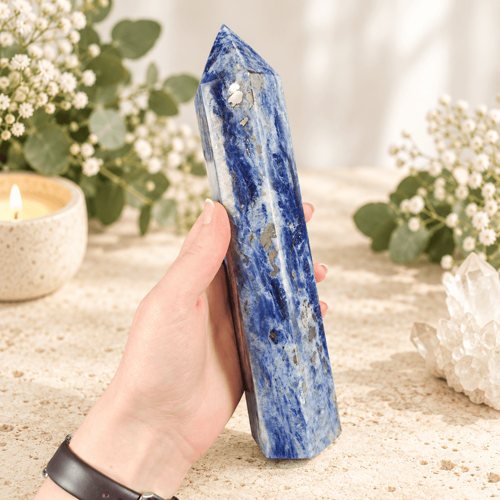 867g Sodalite Tower